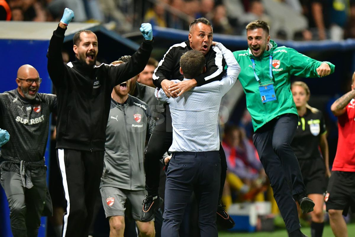 Imagini incredibile la finalul meciului Petrolul - Dinamo