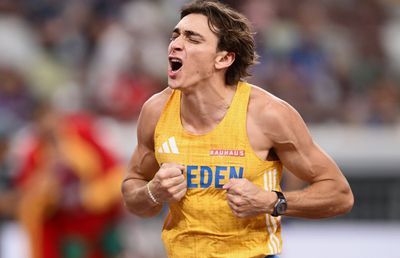 Armand Duplantis, al treilea titlu mondial la săritura cu prăjina și încă un RECORD MONDIAL, 6,30 metri, după o finală pasionantă