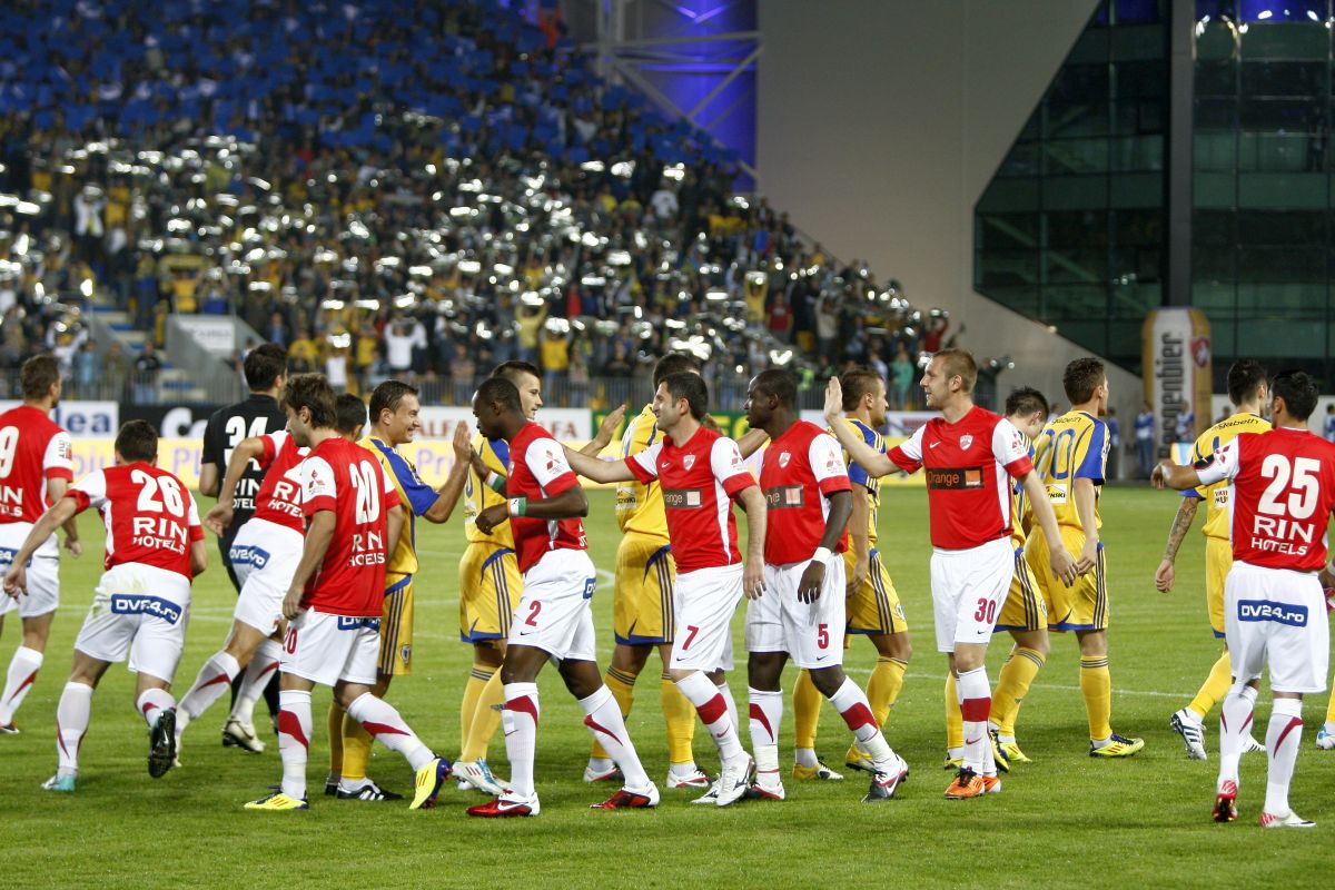 O ură care mocnește » Puțini știu de ce s-a rupt „frăția” dintre Petrolul și Dinamo + 30 de imagini dintr-o rivalitate caustică