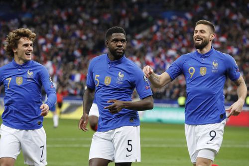 Antoine Griezmann (stânga), Samuel Umtiti (centru) și Olivier Giroud (dreapta) / Foto: Imago Images