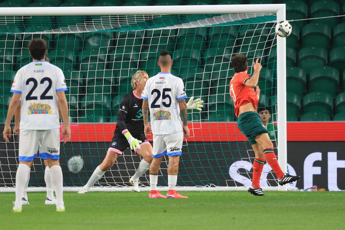 Îl mai recunoști? Fostul campion mondial și european l-a elogiat pe Gică Hagi la Legends Charity Game: „Un fotbalist unic!”