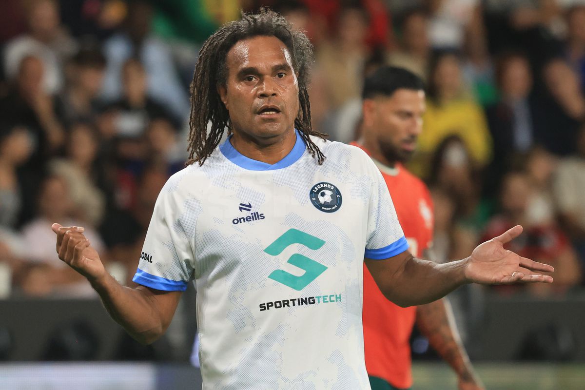 Îl mai recunoști pe Christian Karembeu? Spectacol la „Legends Charity Game
