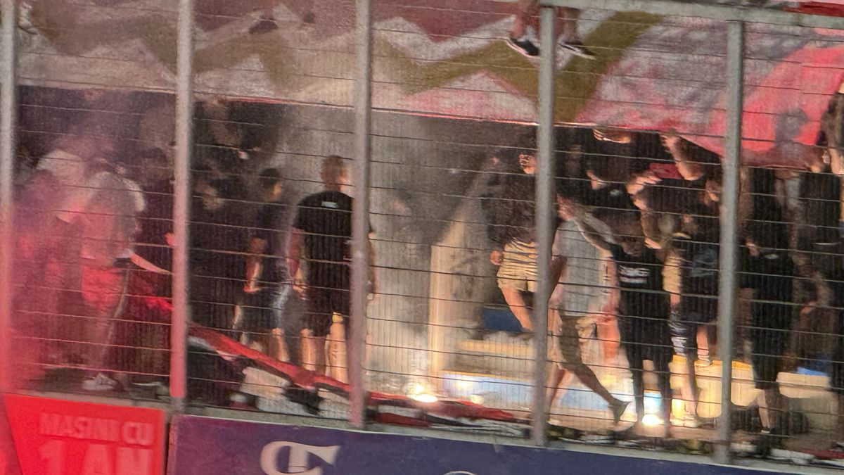 Atmosfera la Petrolul - Dinamo