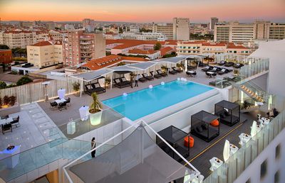 Aici stau Hagi, Kaka şi Roberto Carlos la Lisabona: preţ uriaş pentru o noapte de cazare