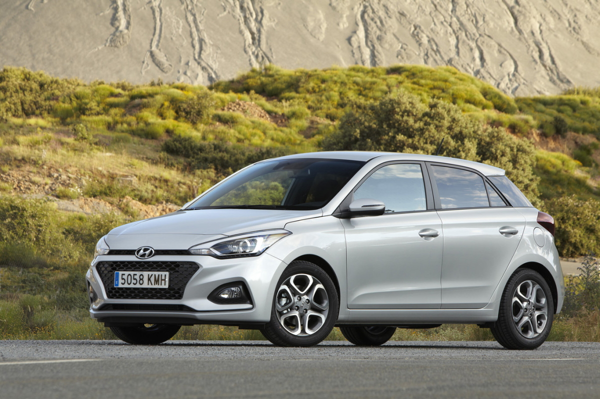 Mașina ce poate fi cumpărată cu bani puțini » Un expert din Spania o compară cu Dacia Sandero