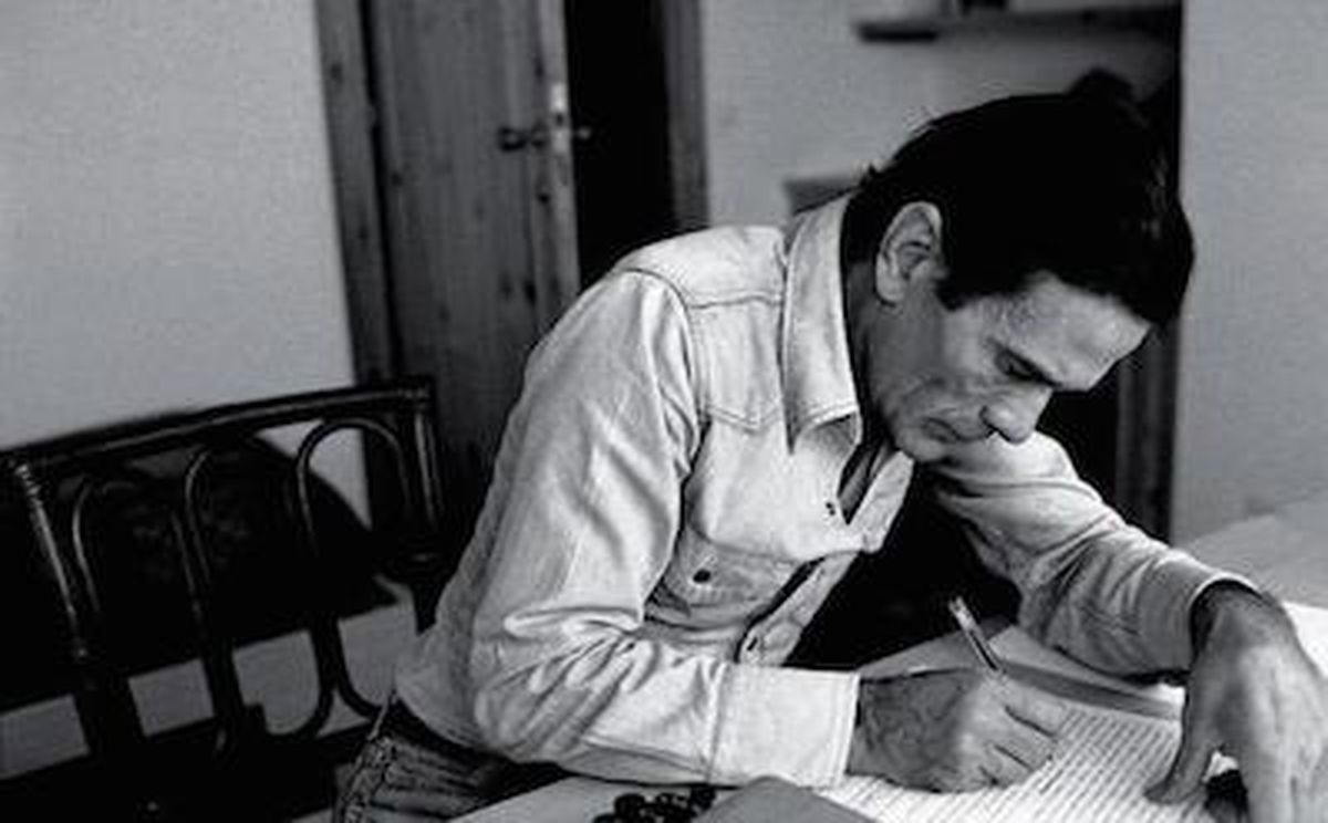 Pier Paolo Pasolini, poetul care a iubit fotbalul cu febra cu care a îndrăgit literatura