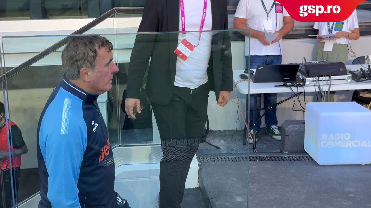 Imagini de senzație surprinse de GSP la Legends Charity Game: Gică Hagi, asaltat de fani la Lisabona » Reacție genială pe gazon: „E cam mare terenul ăsta”