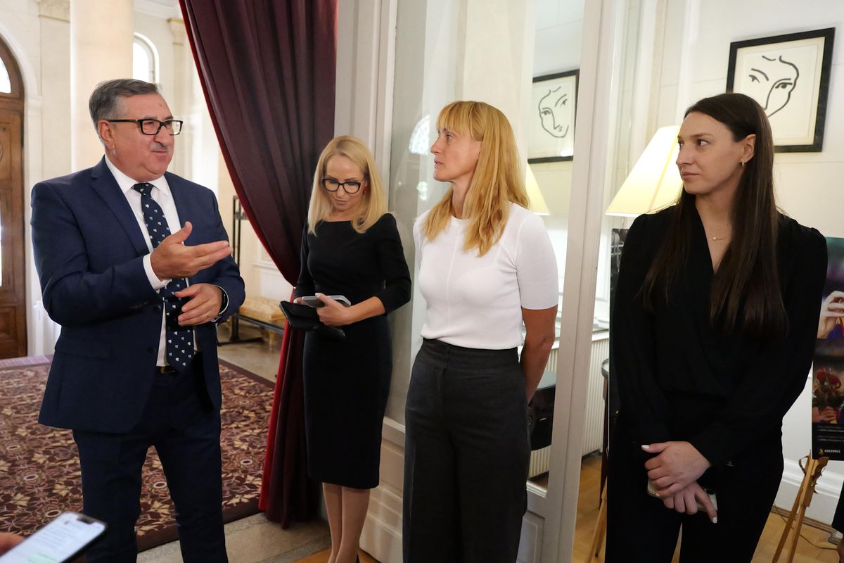 Medaliați olimpici și reprezentați COSR, la Sărbătoarea Sportului la Ambasada Franței » Șeful ANS: „Poate că, România va îndrăzni să viseze la organizarea unor JO”