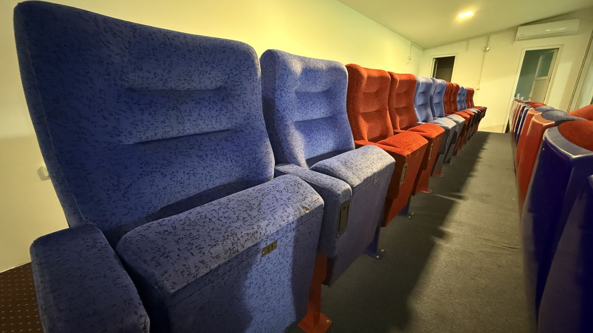 Vine week-end-ul, în Superligă se întoarce stadionul-dezastru » Imagini de râsu'-plânsu' surprinse de GSP: „Știți ce vedeți pe geamul de la toaletă?”