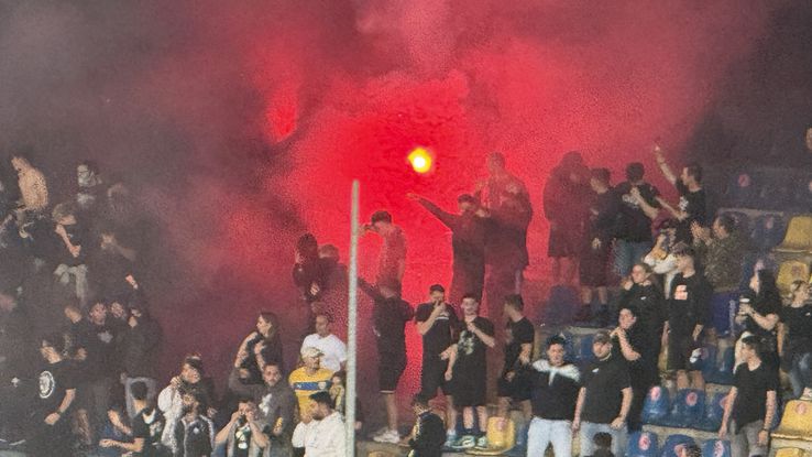 Scenografii spectaculoase la meciul Petrolul - Dinamo, din Superligă. Foto: Andrei Crăițoiu (GSP.RO)