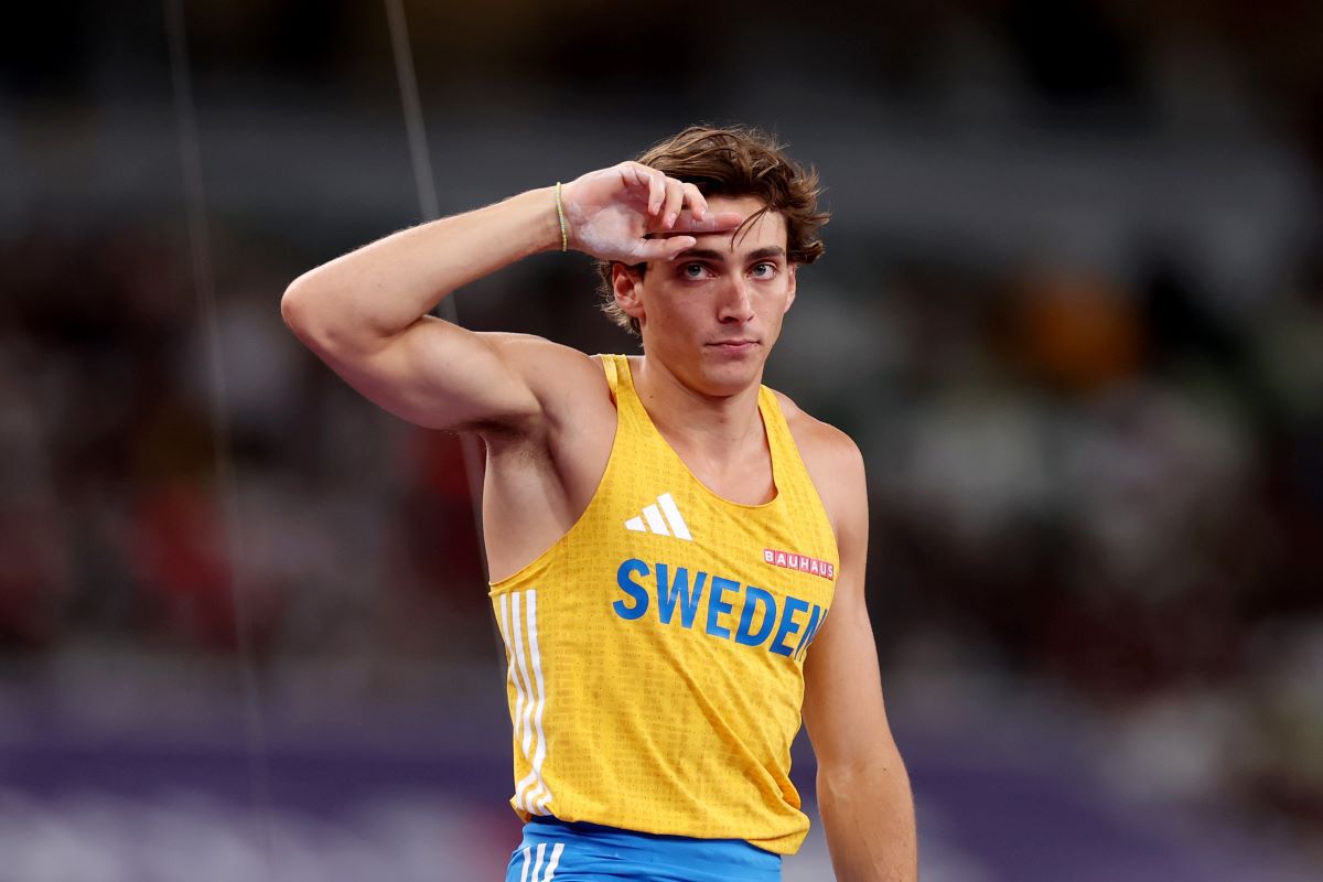 Armand Duplantis, record mondial răsplătit cu 170.000 de dolari » Ce spun adversarii: „Are tot ce își dorește fiecare săritor”