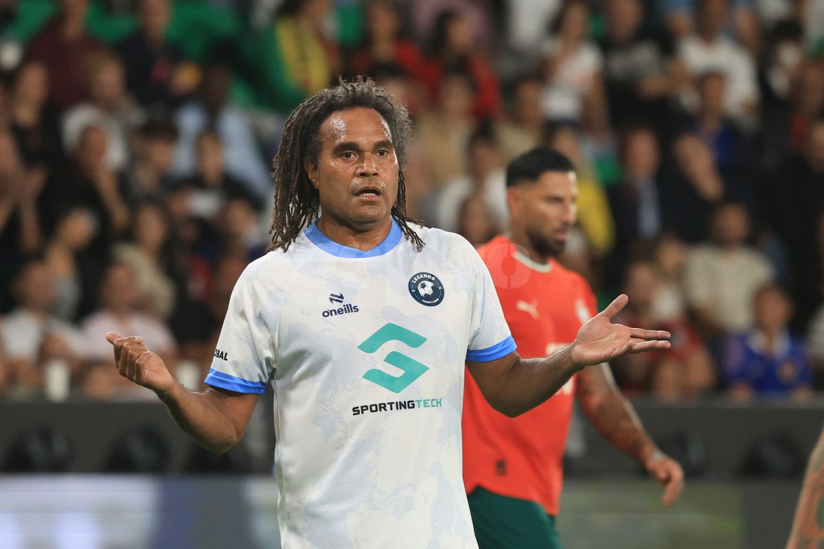 Îl mai recunoști pe Christian Karembeu? Spectacol la „Legends Charity Game