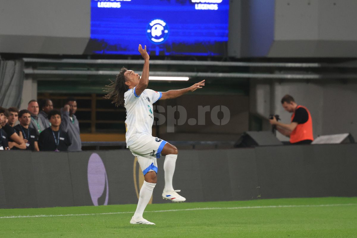 Îl mai recunoști pe Christian Karembeu? Spectacol la „Legends Charity Game