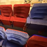 Scaunele de la vechea oficială din Ghencea au ajuns pe stadionul din Clinceni. Foto: GSP.RO