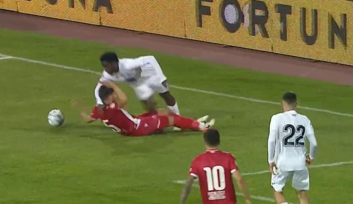 FOTO Gaz Metan - Dinamo, duel Răuță - Alceus în careu