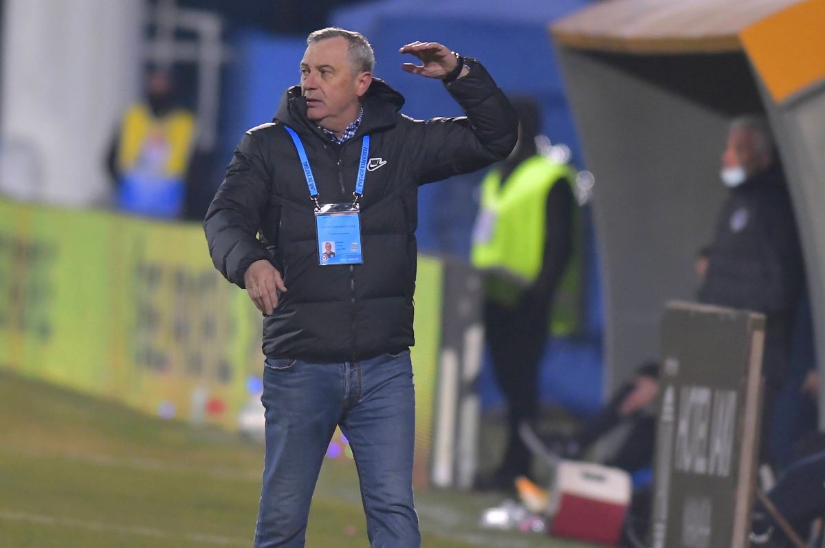 Mircea Rednic, bilanț horror! E subordonat de un antrenor fără licență Pro