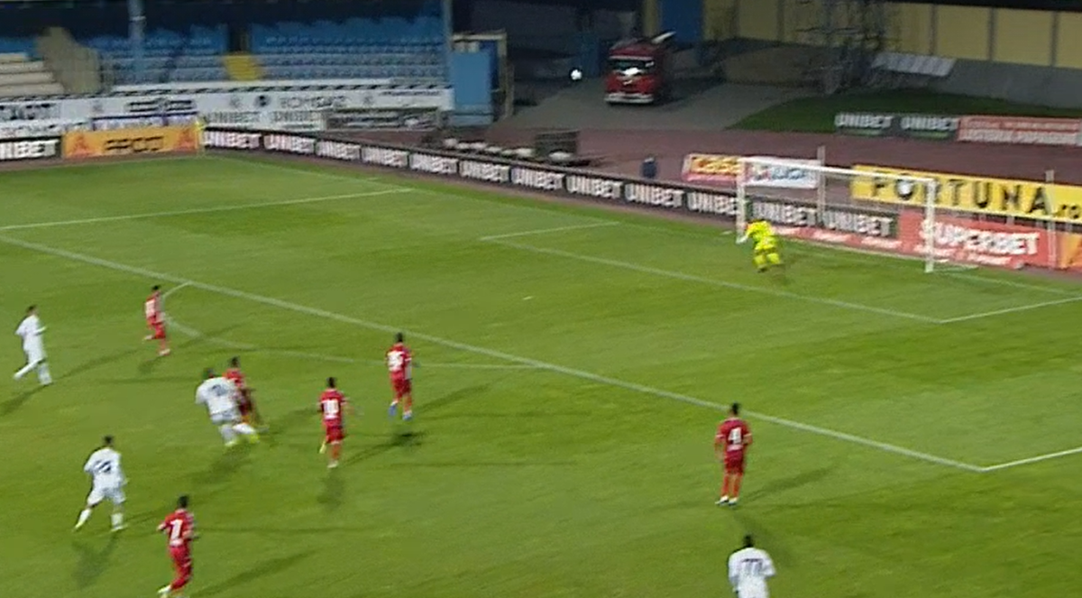 Basarab Panduru se ia de un dinamovist după Gaz Metan - Dinamo: „Cine îl învață așa? Înseamnă că eşti împotriva lui Dinamo”