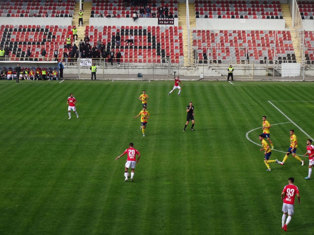 Dinamo câștigă cu Ripensia la Giurgiu, dar Burcă e nemulțumit: „E greu cu astea”