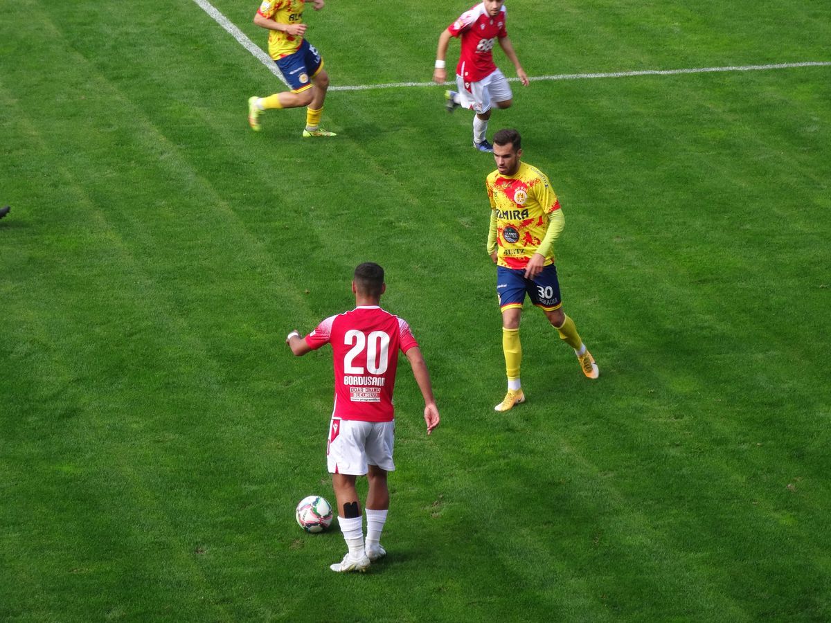 Dinamo câștigă cu Ripensia la Giurgiu, dar Burcă e nemulțumit: „E greu cu astea”