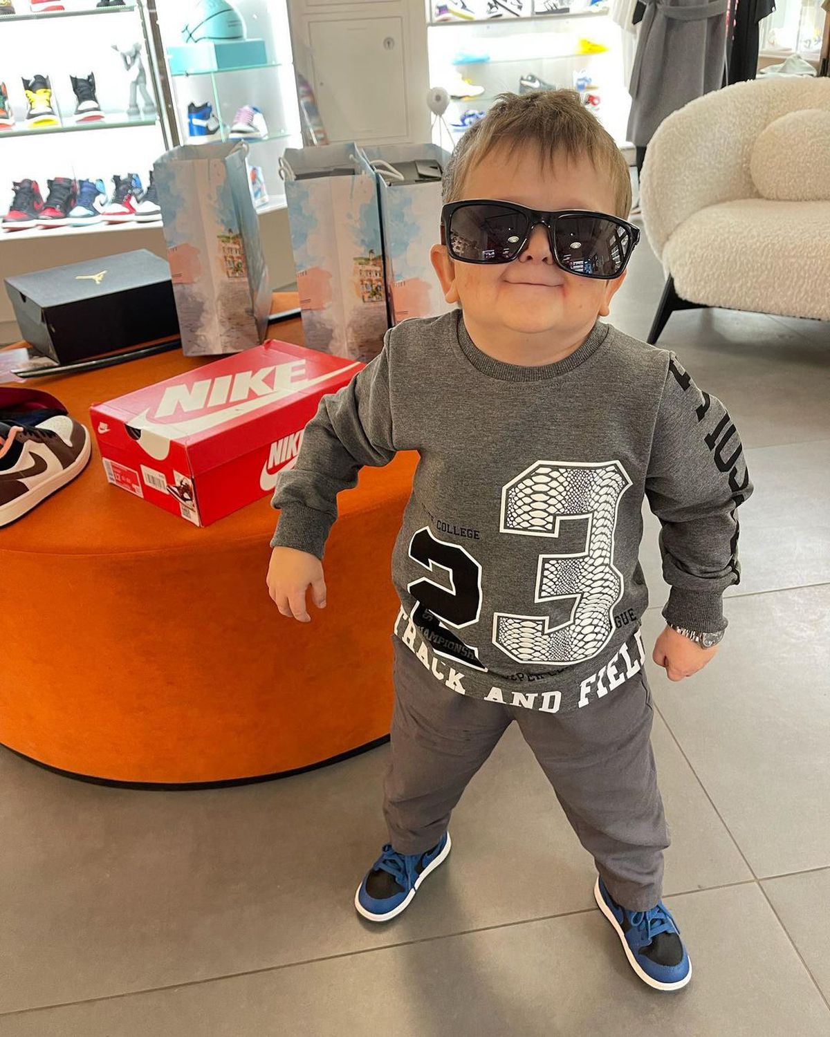 Povestea lui Hasbulla, tânărul de 20 de ani care arată ca un copil de cinci ani și a ajuns în UFC: „Am semnat contractul de luptător”