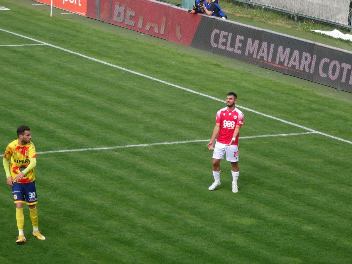 Dinamo câștigă cu Ripensia la Giurgiu, dar Burcă e nemulțumit: „E greu cu astea”