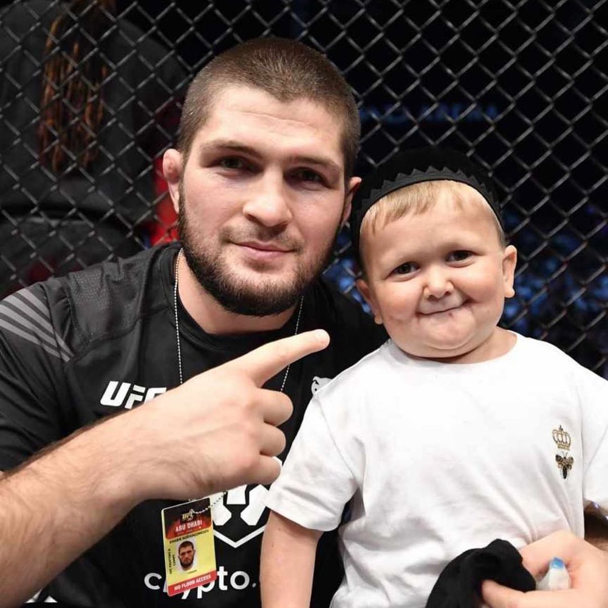 Povestea lui Hasbulla, tânărul de 20 de ani care arată ca un copil de cinci ani și a ajuns în UFC: „Am semnat contractul de luptător”