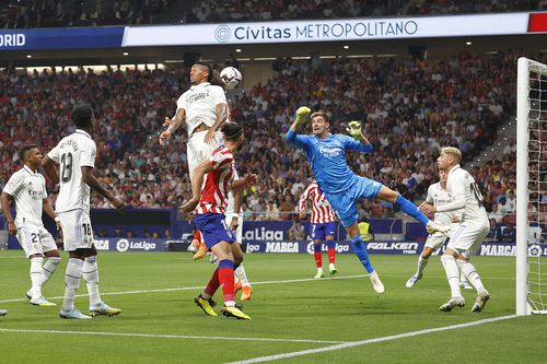 Courtois nu va juca în Real Madrid – Barcelona // foto: Imago