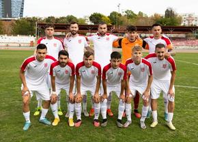 Fratele lui Edi Iordănescu a marcat în victoria clară obținută de CS Dinamo în Liga 3 » Meciul s-a disputat în „Ștefan cel Mare”, cu Florin Bratu și Ionel Dănciulescu printre spectatori