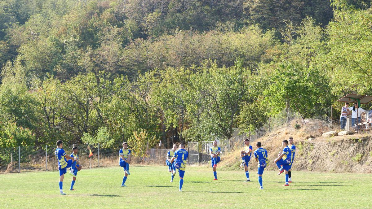 „Închideți repede, că a venit ANAF-u'!” » Derby-uri viticole în Bordeaux-uri prahovene + Petrecere de victorie cu tochitură la ceaun