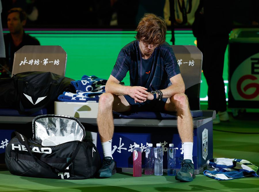 Polonezul Hubert Hurkacz s-a impus la Shanghai, însă a uitat de Roger Federer prezent în tribune: „Sper să nu o ia personal”