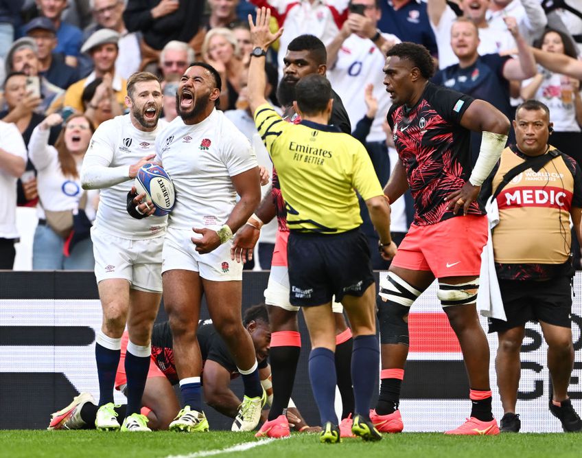 Anglia a învins-o pe Fiji, scor 30-24, și s-a calificat în semifinalele Cupei Mondiale de rugby. A fost un final pe muchie de cuțit, cu naționala din Oceania forțând eseul câștigător.