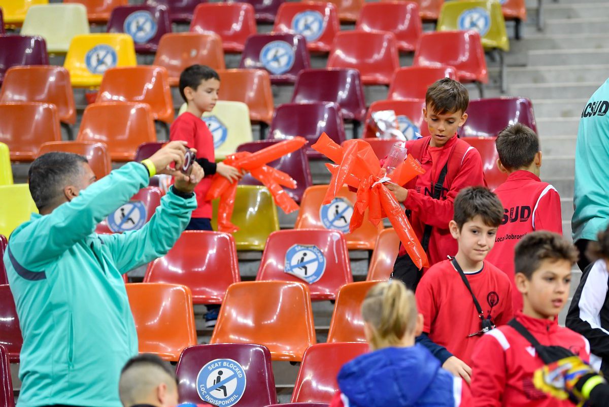 Ce nu s-a văzut la TV » 7 detalii surprinse de reporterii GSP pe stadion la România - Andorra