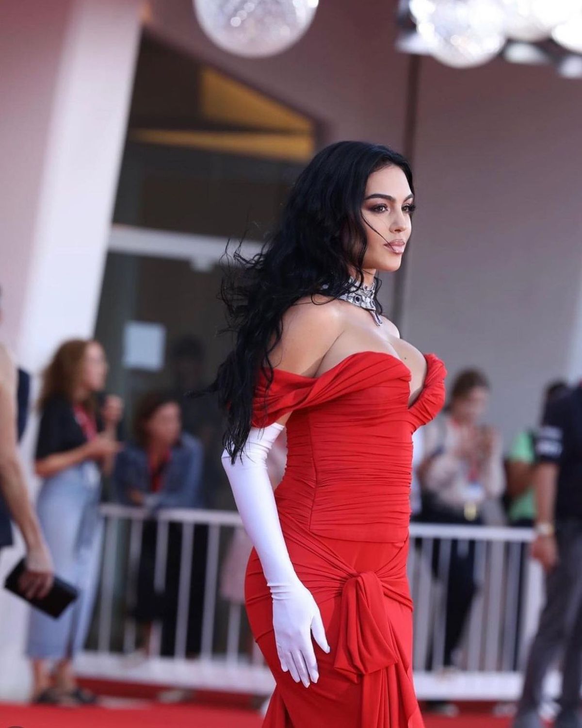 Georgina Rodriguez le-a sucit mințile arabilor. Cum a apărut la cel mai recent meci al lui Cristiano Ronaldo