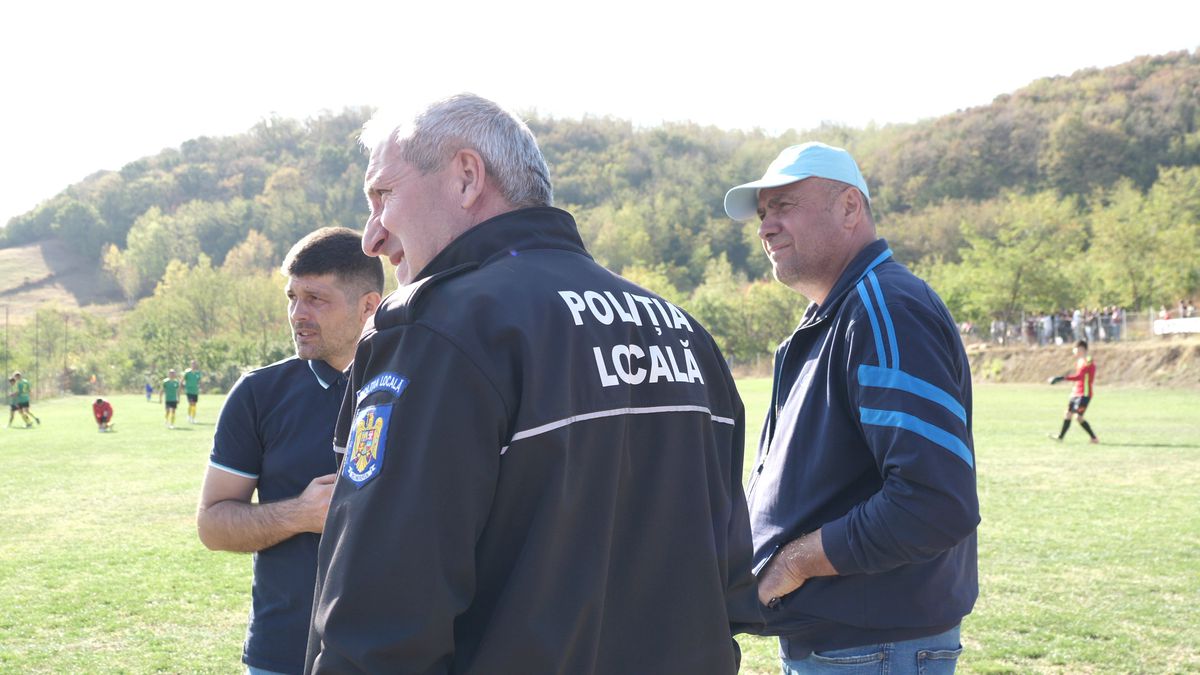 „Închideți repede, că a venit ANAF-u'!” » Derby-uri viticole în Bordeaux-uri prahovene + Petrecere de victorie cu tochitură la ceaun