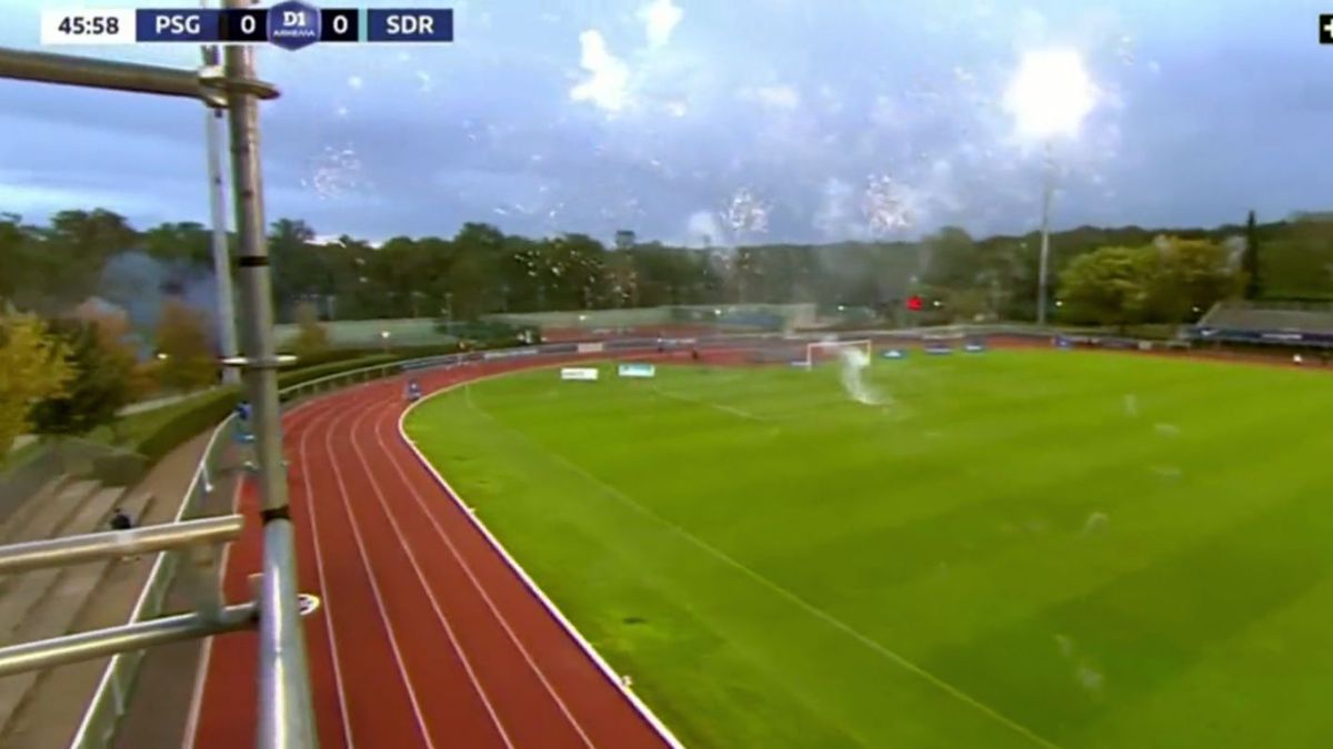 PSG - Reims la fotbal feminin, întrerupt din cauza artificiilor și petardelor