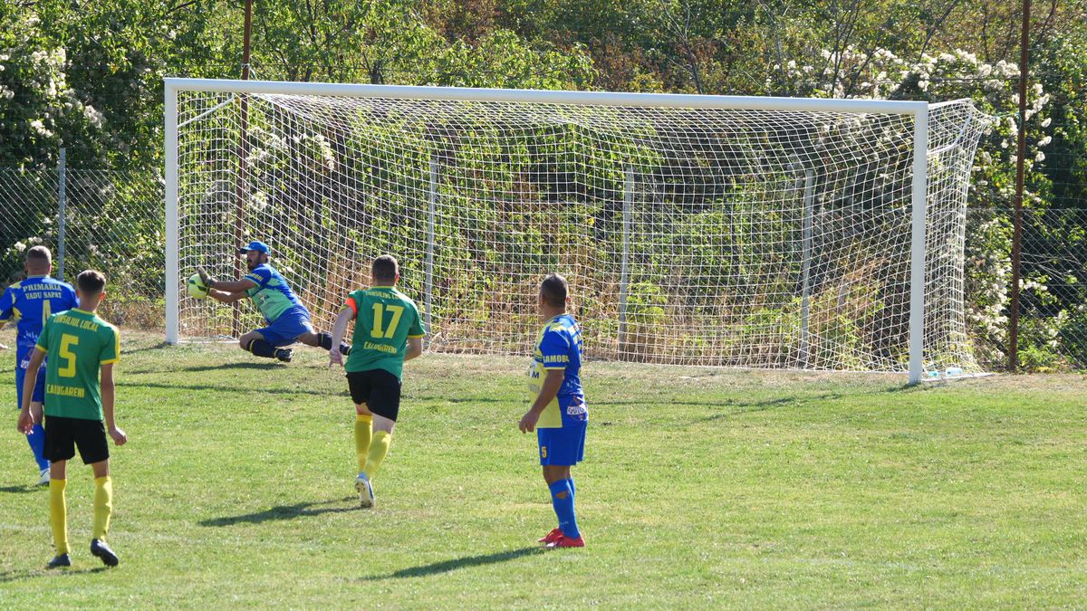 „Închideți repede, că a venit ANAF-u'!” » Derby-uri viticole în Bordeaux-uri prahovene + Petrecere de victorie cu tochitură la ceaun