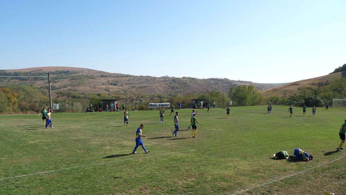 „Închideți repede, că a venit ANAF-u'!” » Derby-uri viticole în Bordeaux-uri prahovene + Petrecere de victorie cu tochitură la ceaun