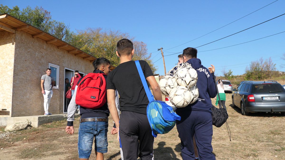 „Închideți repede, că a venit ANAF-u'!” » Derby-uri viticole în Bordeaux-uri prahovene + Petrecere de victorie cu tochitură la ceaun