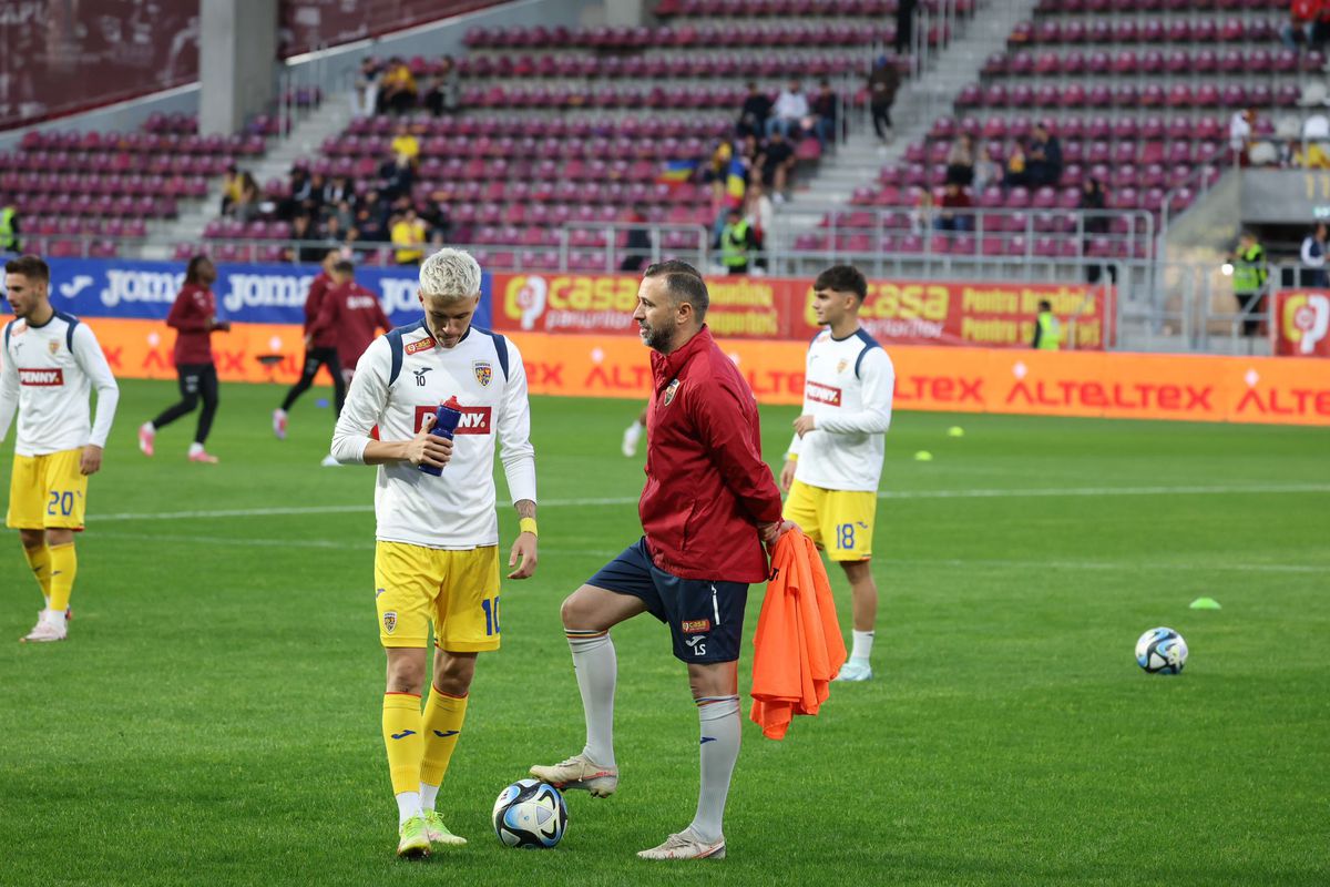 Personalități remarcante din fotbalul românesc și-au făcut apariția la stadion pentru meciul României U21 / Foto: Ionuț Iordache GSP