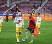 Personalități remarcante din fotbalul românesc și-au făcut apariția la stadion pentru meciul României U21 / Foto: Ionuț Iordache GSP