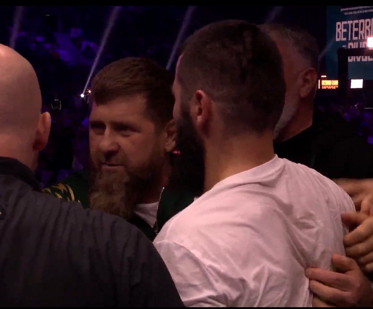 Ramzan Kadîrov, apariție controversată la duelul dintre Beterbiev și Bivol