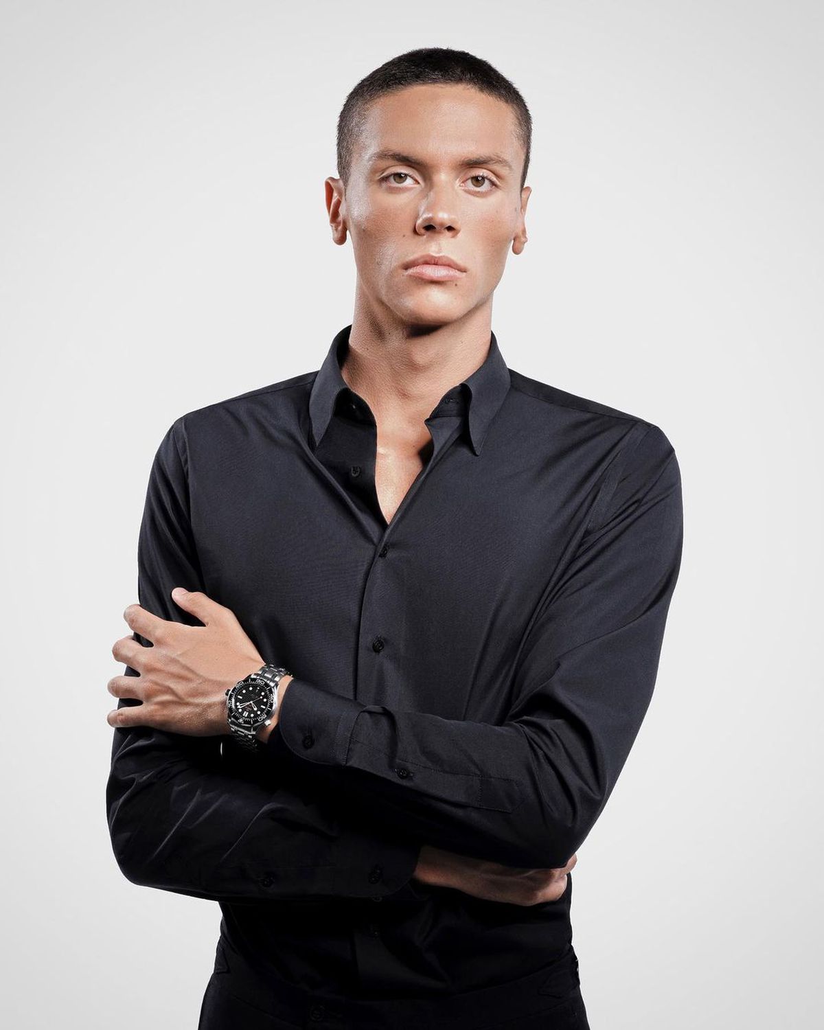 David Popovici i s-a destăinuit lui Micutzu: „Un membru al familiei se confruntă cu dependența de droguri și jocuri de noroc” + Drumul de la copilul agresat de antrenoare la campionul olimpic