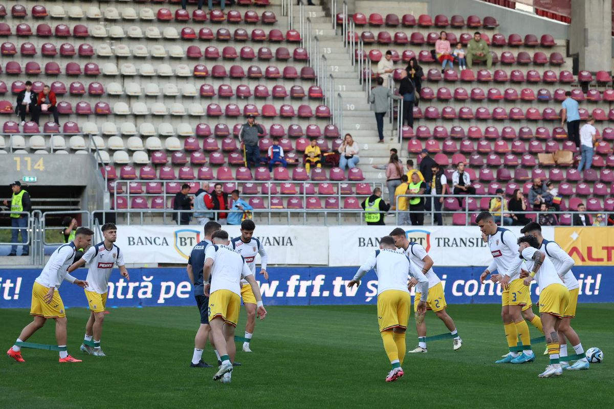 Jucătorii României U21 au ieșit la încălzire / Foto: Ionuț Iordache GSP