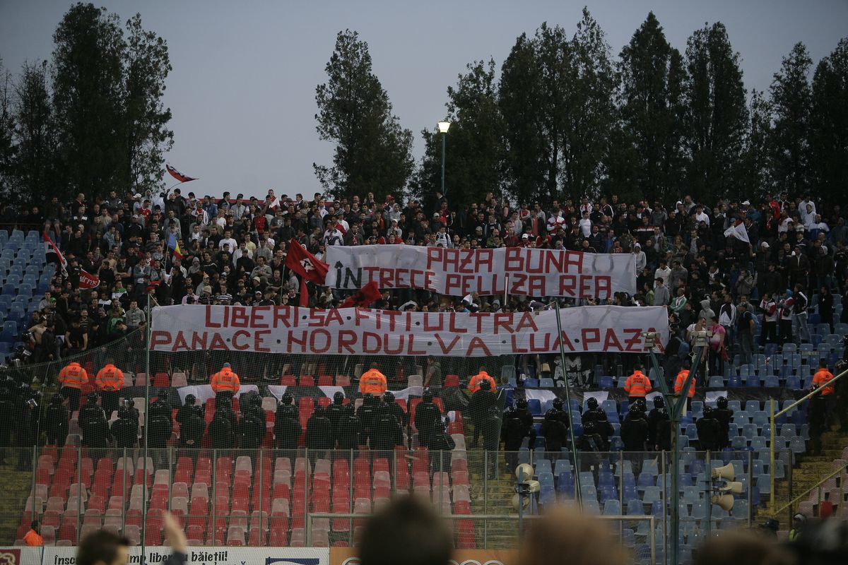 DINAMO - FCSB / Mesaje - I