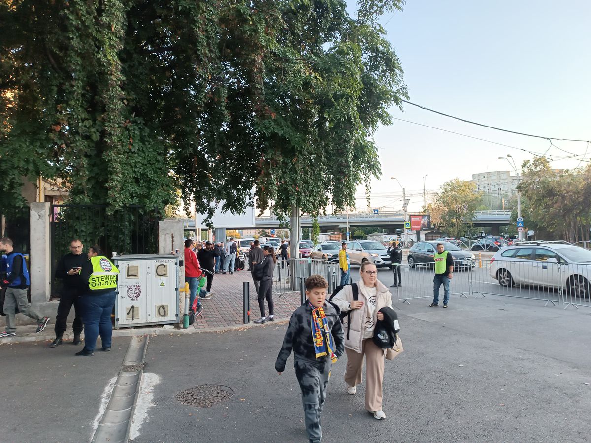 Suporterii au ajuns la stadion pentru meciul României U21 cu Elveția