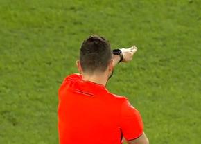 A văzut meciul lângă un arbitru lituanian și dezvăluie: „Știți ce a zis la penalty?”