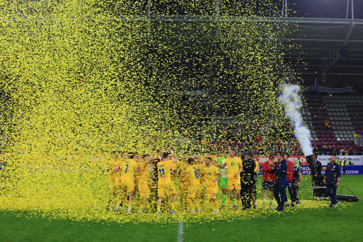 Bucuria „tricolorilor” după calificarea la EURO 2025 / Foto: Ionuț Iordache GSP