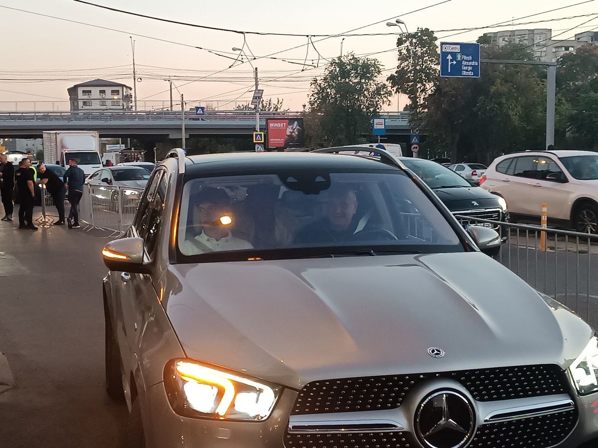 Personalități importante din fotbalul românesc, prezente la meciul decisiv al României U21 pentru calificarea la EURO 2025