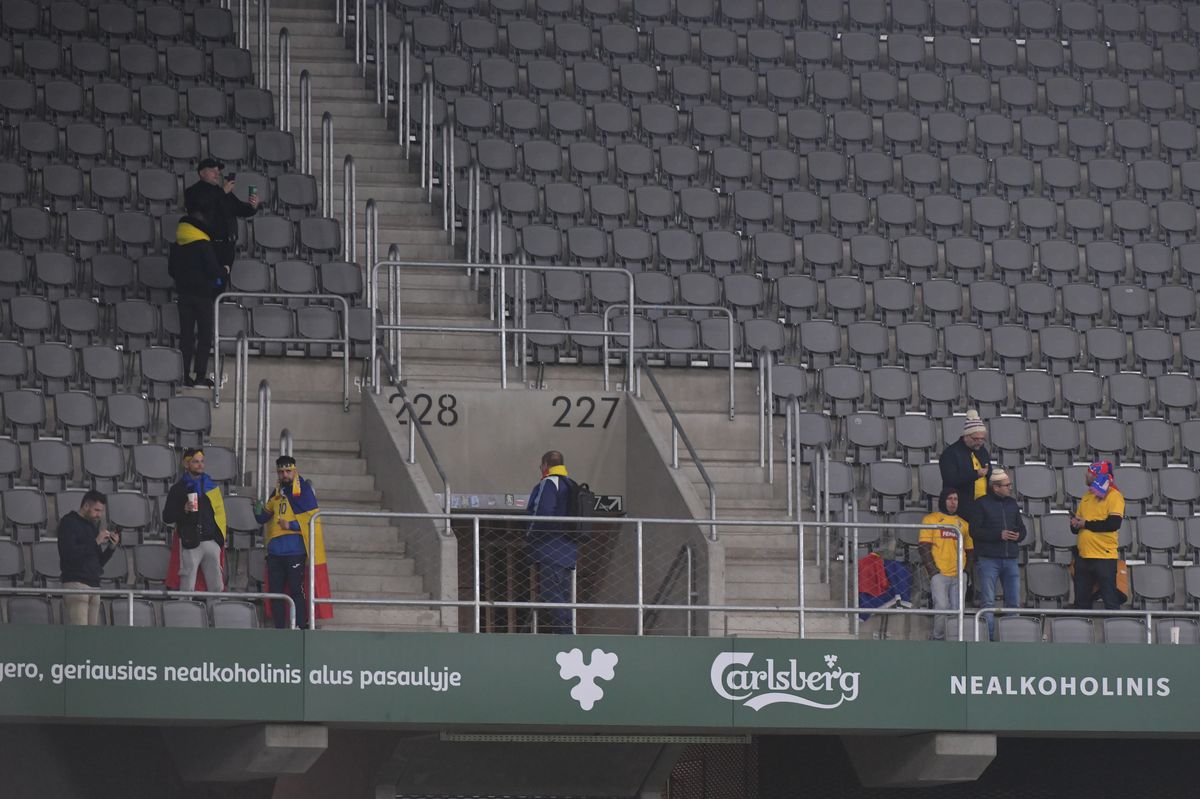 Naționala României a inspectat gazonul înainte de meciul cu Lituania