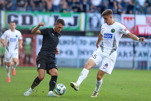 Raul Florucz, în negru / foto: Imago Images